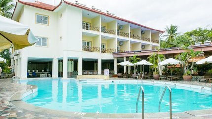 Bể bơi ngoài trời