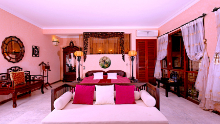 Deluxe Suite Hướng Vườn