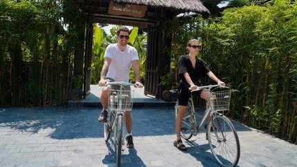 Đạp xe dạo quanh resort