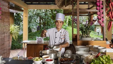 Nhà hàng với các món ăn đa dạng