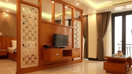 Phòng được thiết kế theo phong cách cổ điển