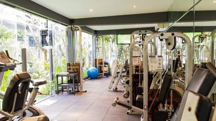 Phòng Gym với máy móc hiện đại