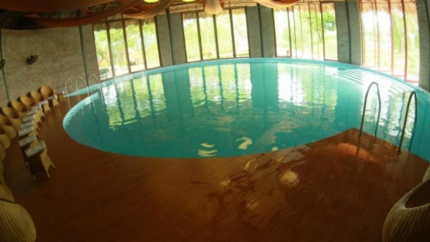 Bể bơi nước nóng khu nghỉ mát Thảo Viên Resort