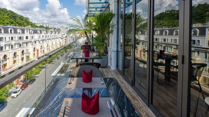 View từ trên nhìn xuống