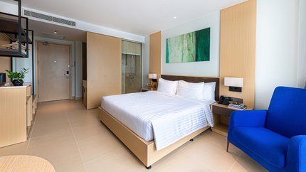 Phòng Deluxe được bài trí tối giản