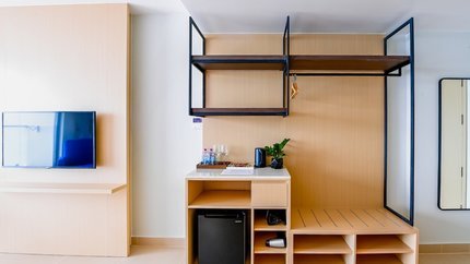 Giá để quần áo tại phòng Premier Ocean Front