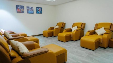 Khu vực massage chân