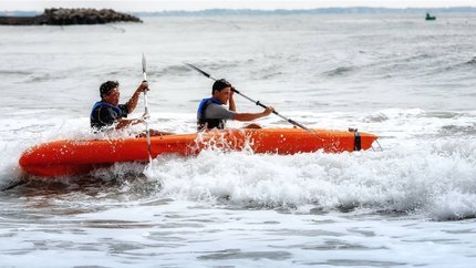 Chèo thuyền kayak