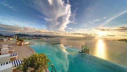 Bể bơi ngoài trời siêu rộng