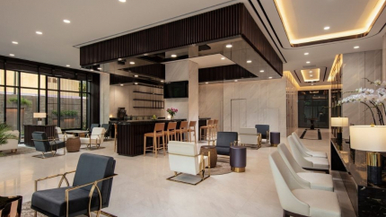 Quầy lễ tân tại khách sạn The Five Residences 5*