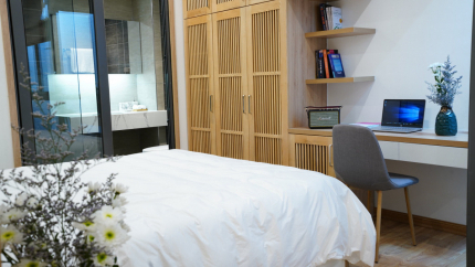 Suite Apartment with Balcony