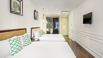 Phòng Deluxe Quadruple tại The Herriott Đà Nẵng Hotel 3 sao