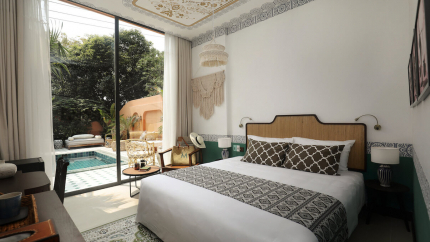 Premium Alex Với Bể Bơi Riêng