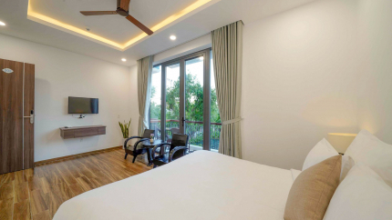 Deluxe Queen Room With Balcony