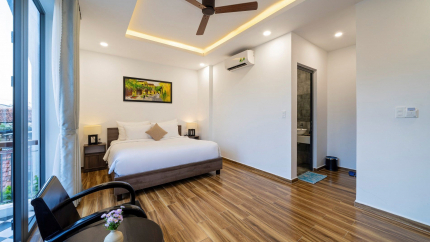 Deluxe Queen Room With Balcony