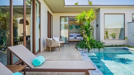 Bể bơi ngoài trời tại villa