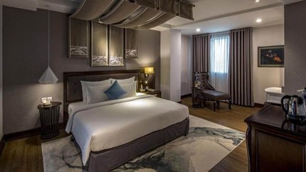 Junior Deluxe   with window