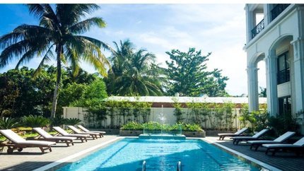 Bể bơi tòa nhà 2