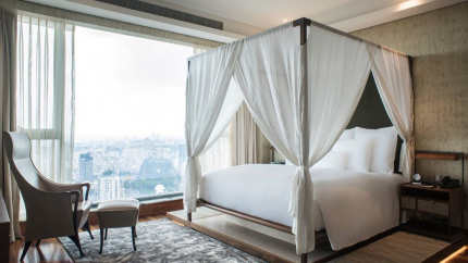 Phòng Designer Suite The Reverie Saigon