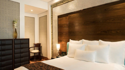 Panorama Suite room by Poltrona Frau The Reverie Saigon