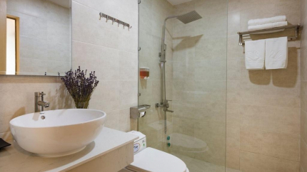 Phòng tắm khách sạn The Swan Nha Trang