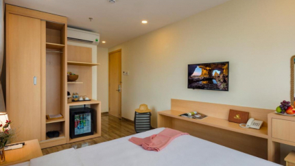 Phòng Superior City View tại The Swan Hotel 3 sao