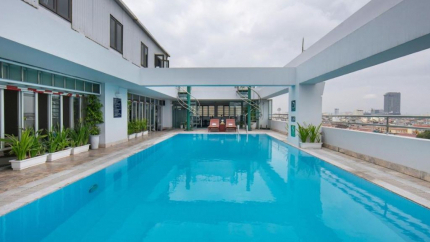 Bể bơi của The Tray Hotel Hải Phòng 4*