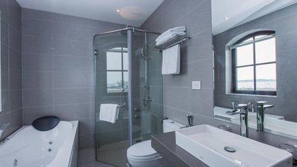 Phòng tắm hiện đại