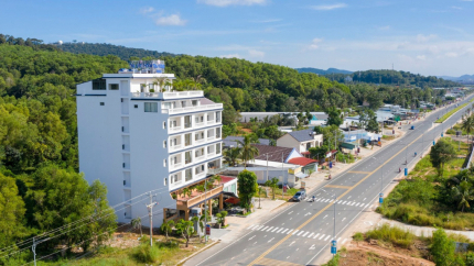 Toàn Cảnh The UMI Hotel