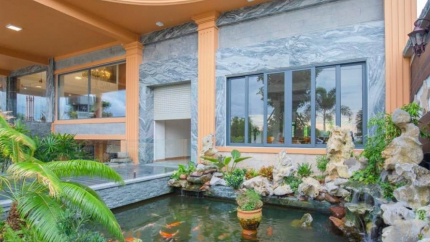 Mặt tiền Khách Sạn The UMI