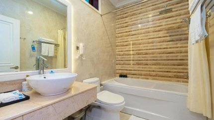 Phòng tắm gọn gàng sạch sẽ