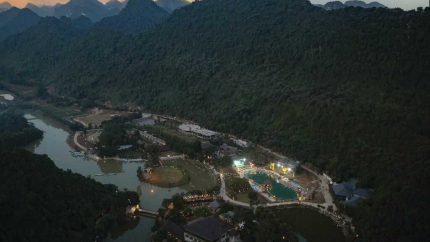 Toàn cảnh Thung Nham Resort Về Đêm