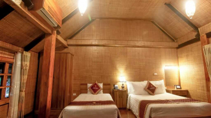 Grand Deluxe Triple Tại Thung Nham Resort 4*