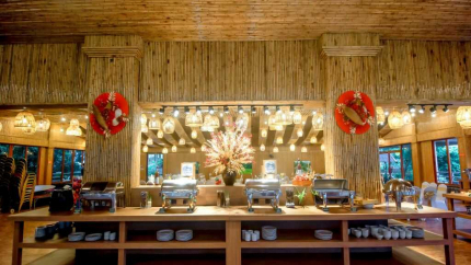Quẩy buffet Tại Thung Nham Resort 4*