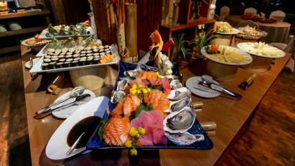 Quầy buffet Hải Sản tại Nhà Hàng Phượng Hoàng