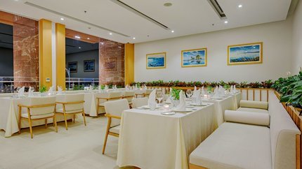 Nhà hàng trong khách sạn