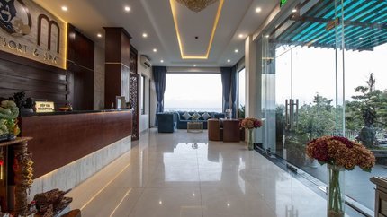 Khu vực sảnh và quầy lễ tân