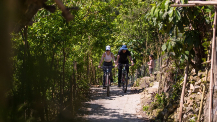 đạp Xe Thăm Bản Nậm Cang