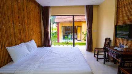 Phòng 1 Giường Đôi Lớn Nhìn Ra Vườn Khu Nghỉ Dưỡng Trang An Retreat 3*