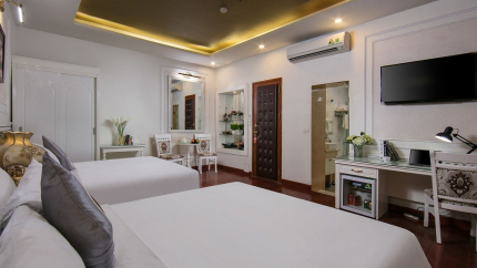 Phòng Suite Family Balcony Khách Sạn Trang Trang Premium 3* Hà Nội