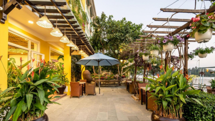 Cafe sân vườn vô cùng chill