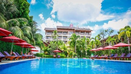 Hồ bơi tại Tropicana Resort Phú Quốc