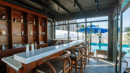 Quầy bar