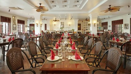 Không gian nhà hàng