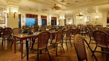 Thiết kế ấm cúng tại nhà hàng