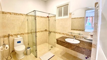 Phòng vệ sinh khéo kín với đầy đủ tiện nghi
