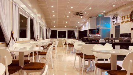 Nhà hàng với sức chứa lớn