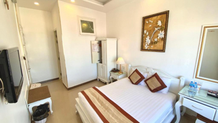 Phòng Deluxe Doube Khách sạn Tulip 1