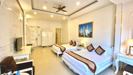 Phòng Executive Quadruple Tulip Hotel 1