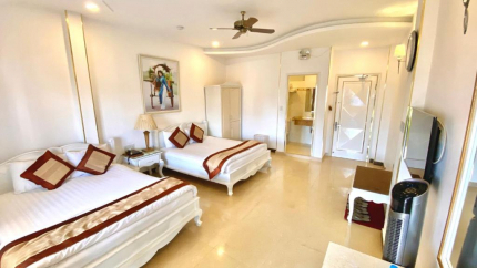 Phòng Suite Quadruple Khách sạn Tulip 1